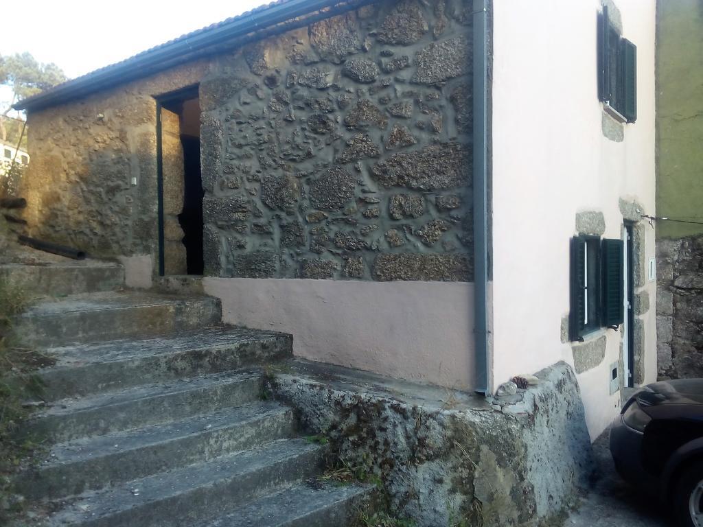 Casa Do Outeirinho Villa Sabugueiro  Luaran gambar